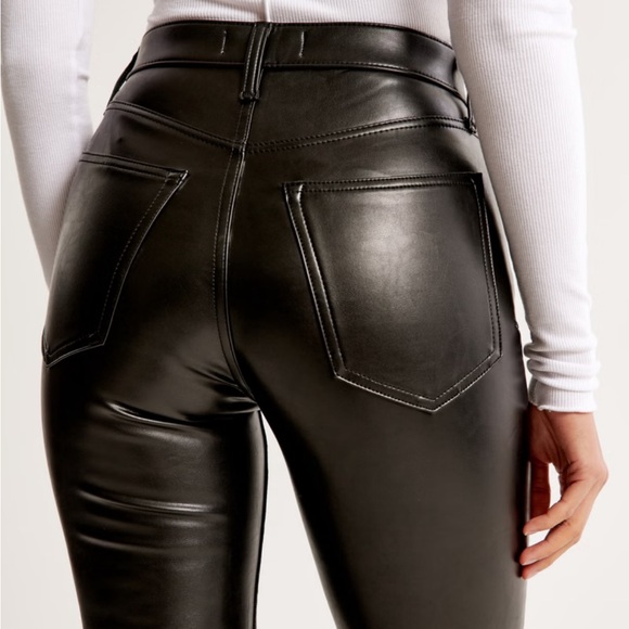 Abercrombie & Fitch Mixed Fabric Ultra High Rise Ankle Straight Jean (Size 12) - Picture 3 of 9